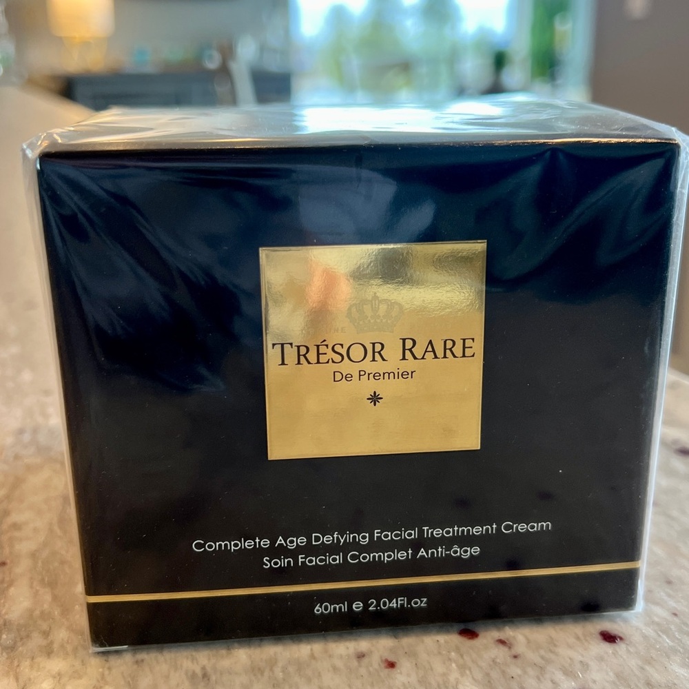 Tresor Rare De Premiere Age Defying Facial Treatment Cream 60ml NEW Sealed